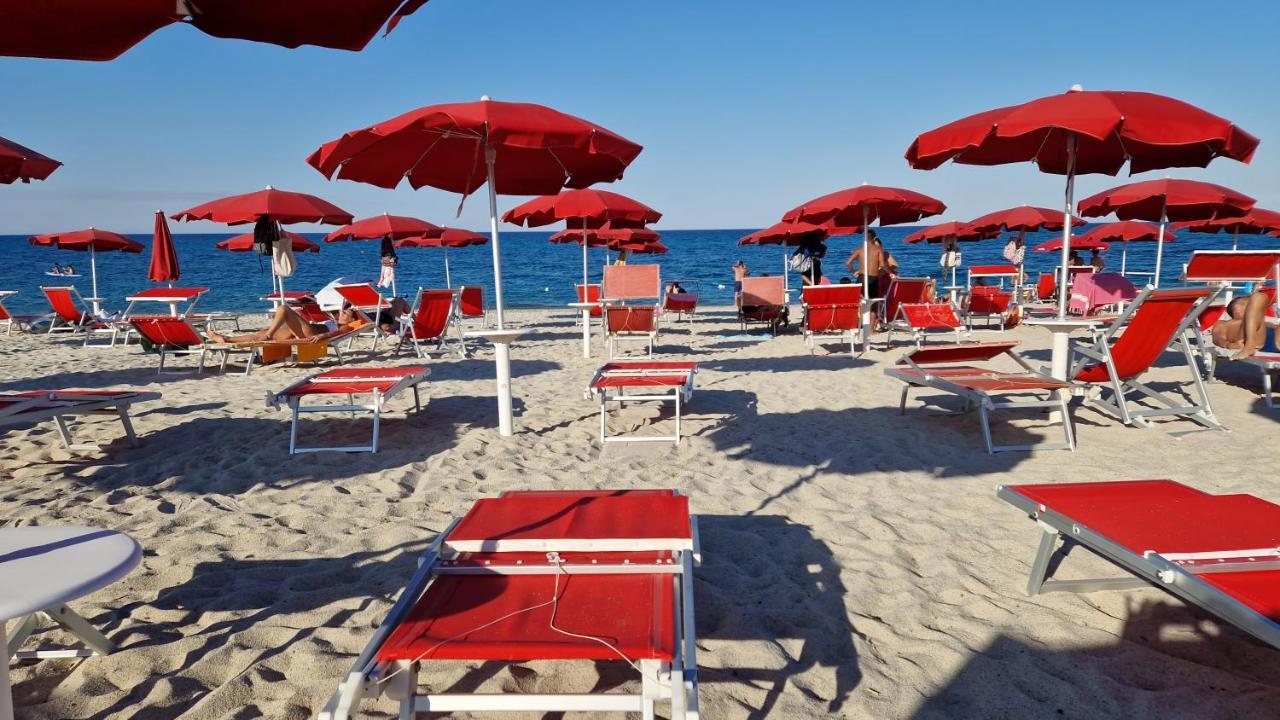 Apartament Nina'S House 2 A 300 Metri Dal Mare Santa Caterina Dello Ionio Marina Zewnętrze zdjęcie