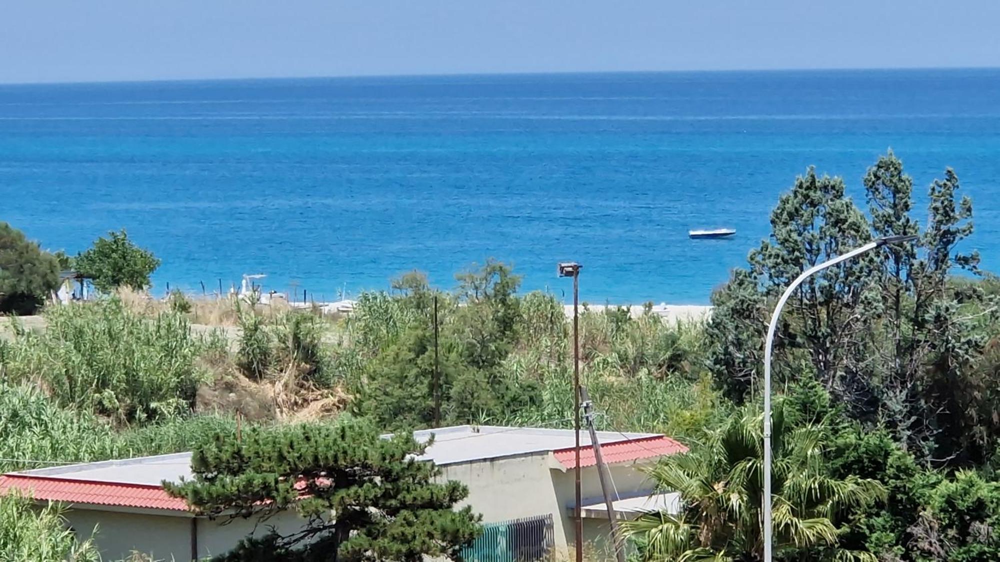 Apartament Nina'S House 2 A 300 Metri Dal Mare Santa Caterina Dello Ionio Marina Zewnętrze zdjęcie